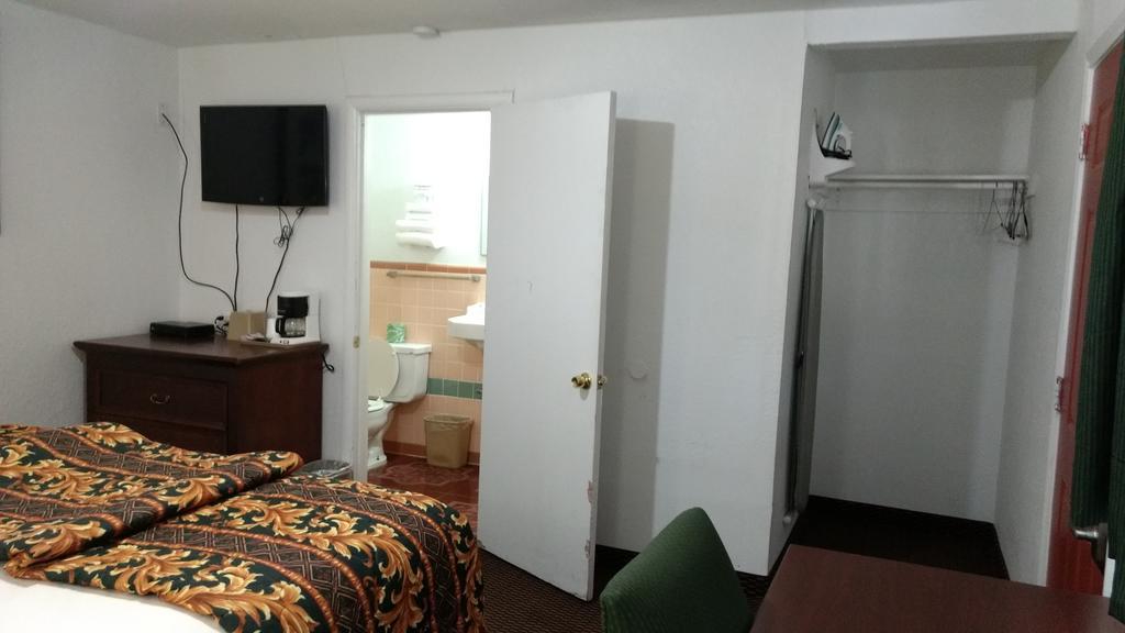 Budget Inn Hamilton מראה חיצוני תמונה